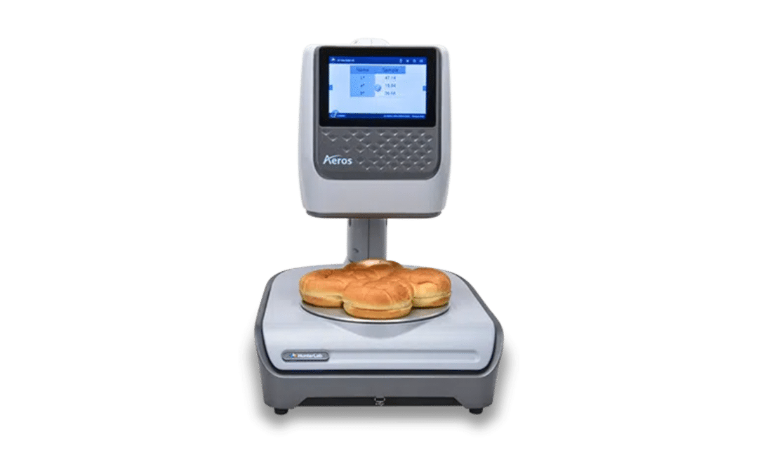 Measuring baked goods with the Aeros color measurement device